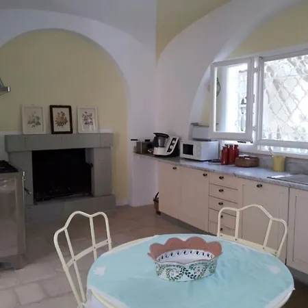 Bed & Breakfast La Salamandra Kitchengarden 3*